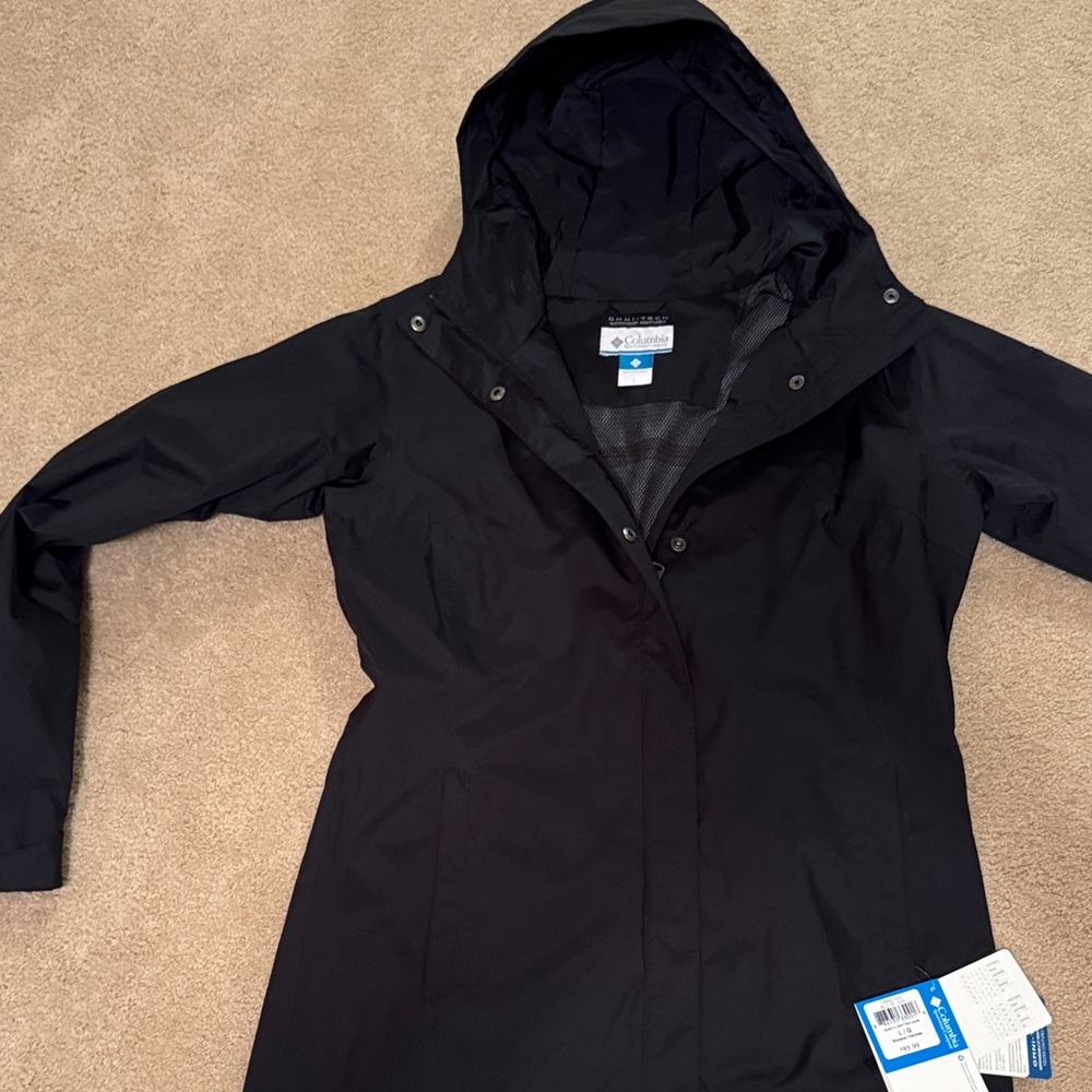 Columbia Women's Black rain Jacket